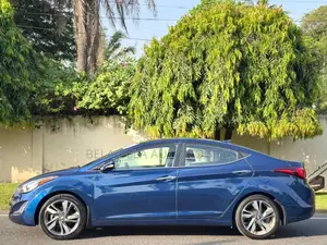 Hyundai Elantra Limited Sedan FWD (1.8L 4cyl 6A) 2016 Blue