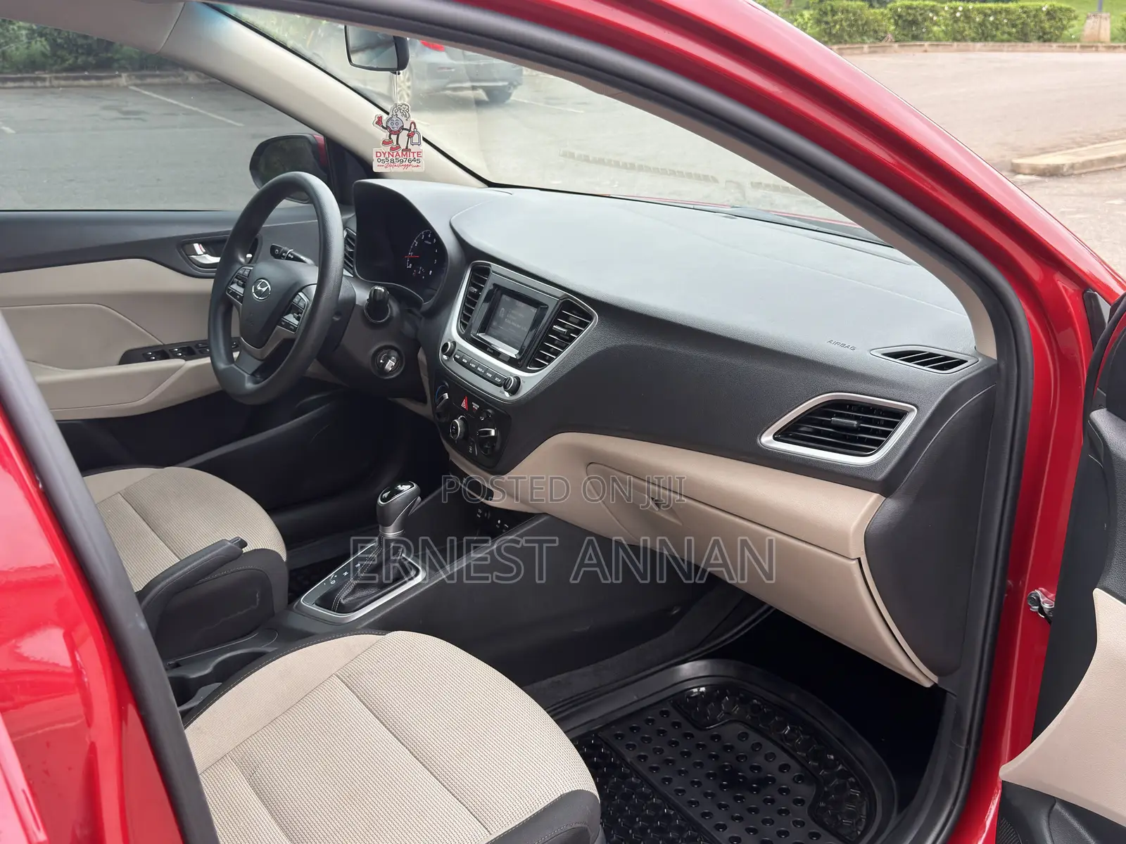 Hyundai Accent SE 2022 Red
