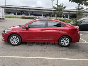 Hyundai Accent SE 2022 Red
