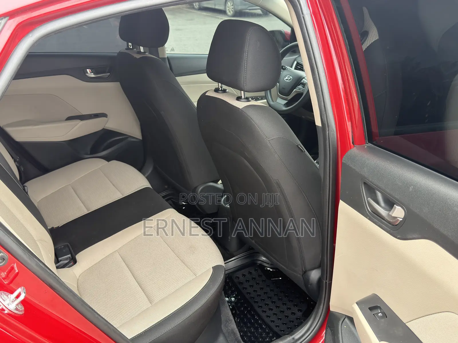 Hyundai Accent SE 2022 Red