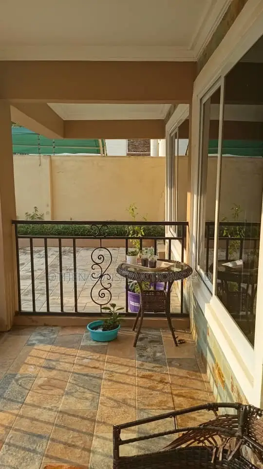 2 Bedroom With 2 Washrooms Fully Furnished for Short Stays