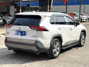 Toyota RAV4 2025 White
