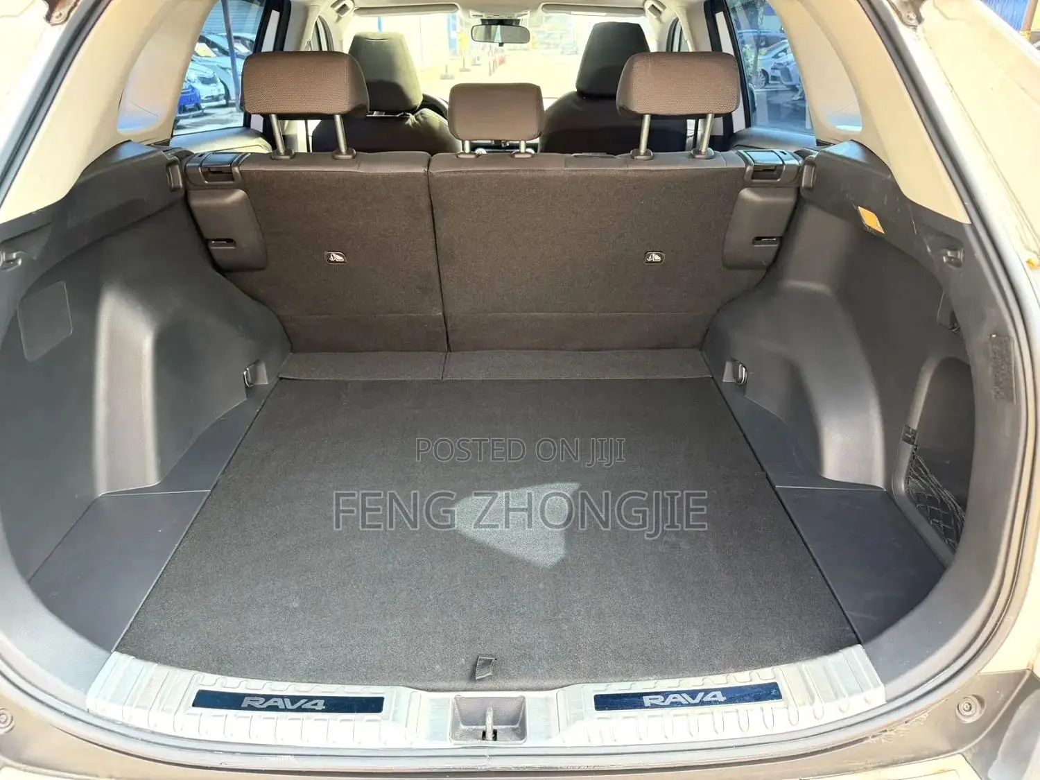 Toyota RAV4 2025 White