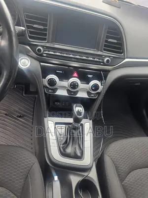 Hyundai Elantra 2021 Red