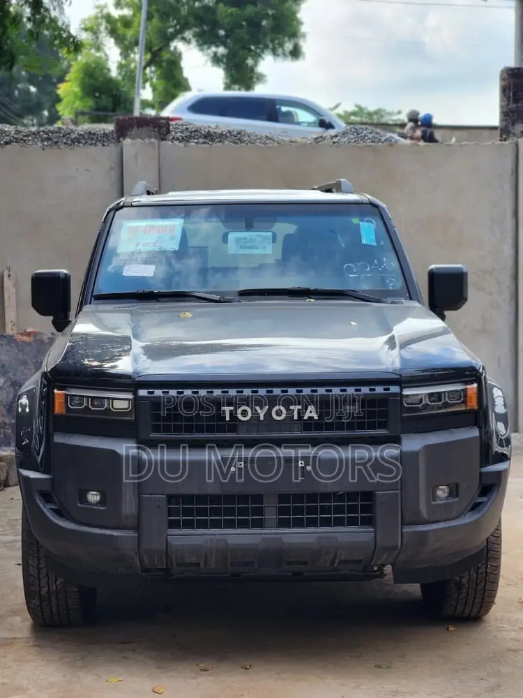 New Toyota Land Cruiser Prado 2.8 2024 Black