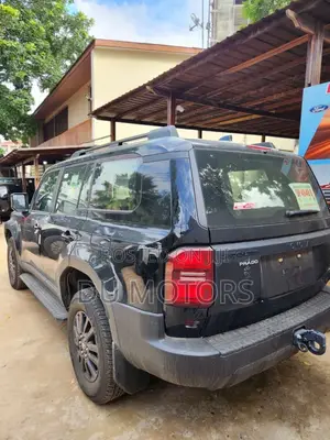 New Toyota Land Cruiser Prado 2.8 2024 Black