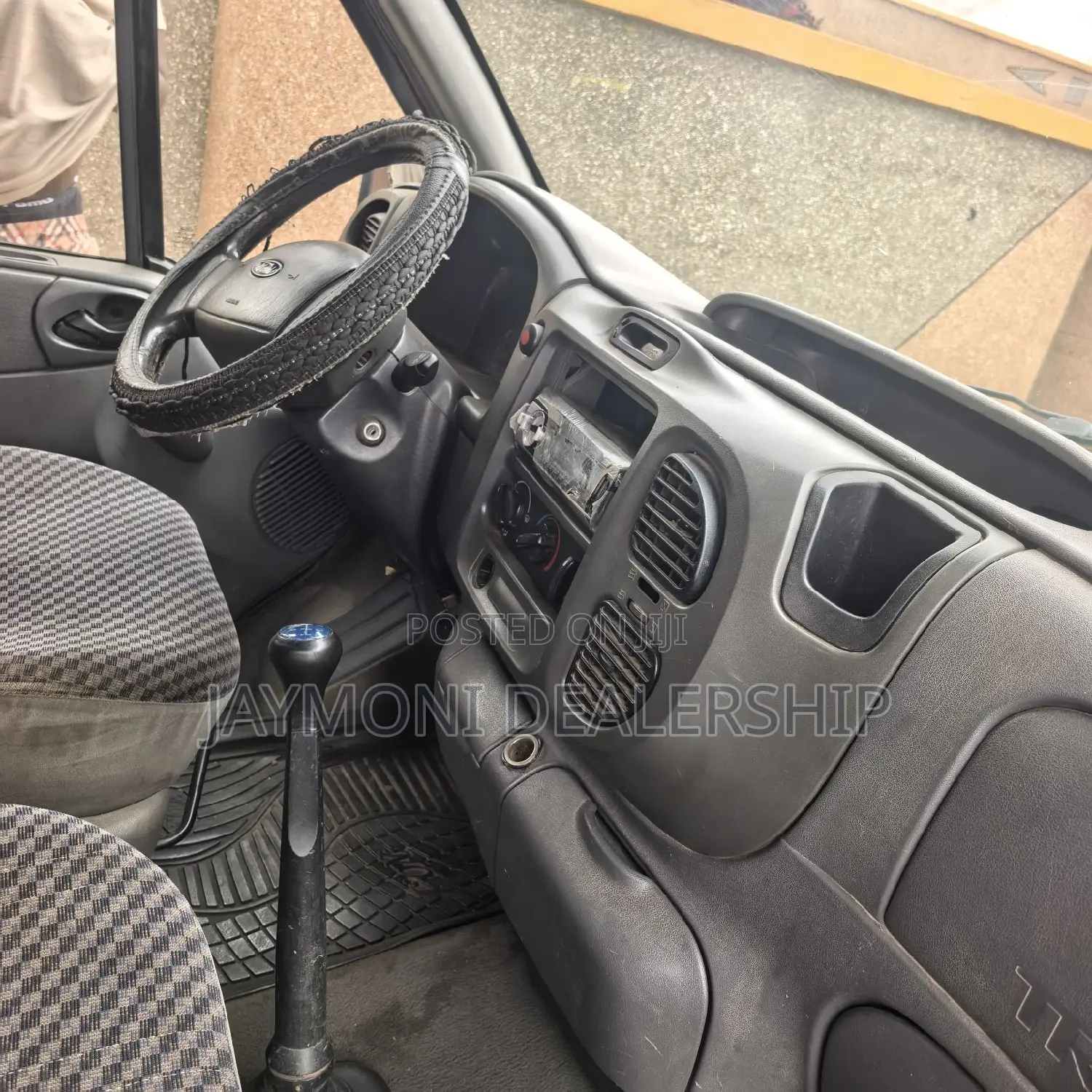Ford Transit 2004 Red