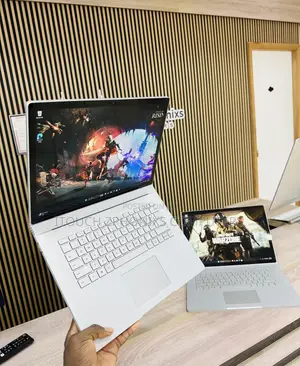 Laptop Microsoft Surface Book 2 16GB Intel Core i7 SSD 256GB