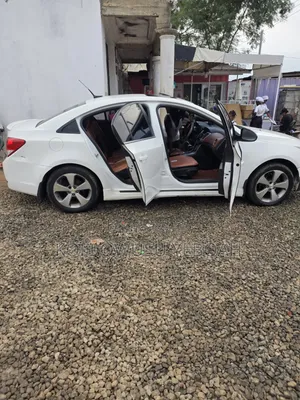 Chevrolet Cruze 2012 White