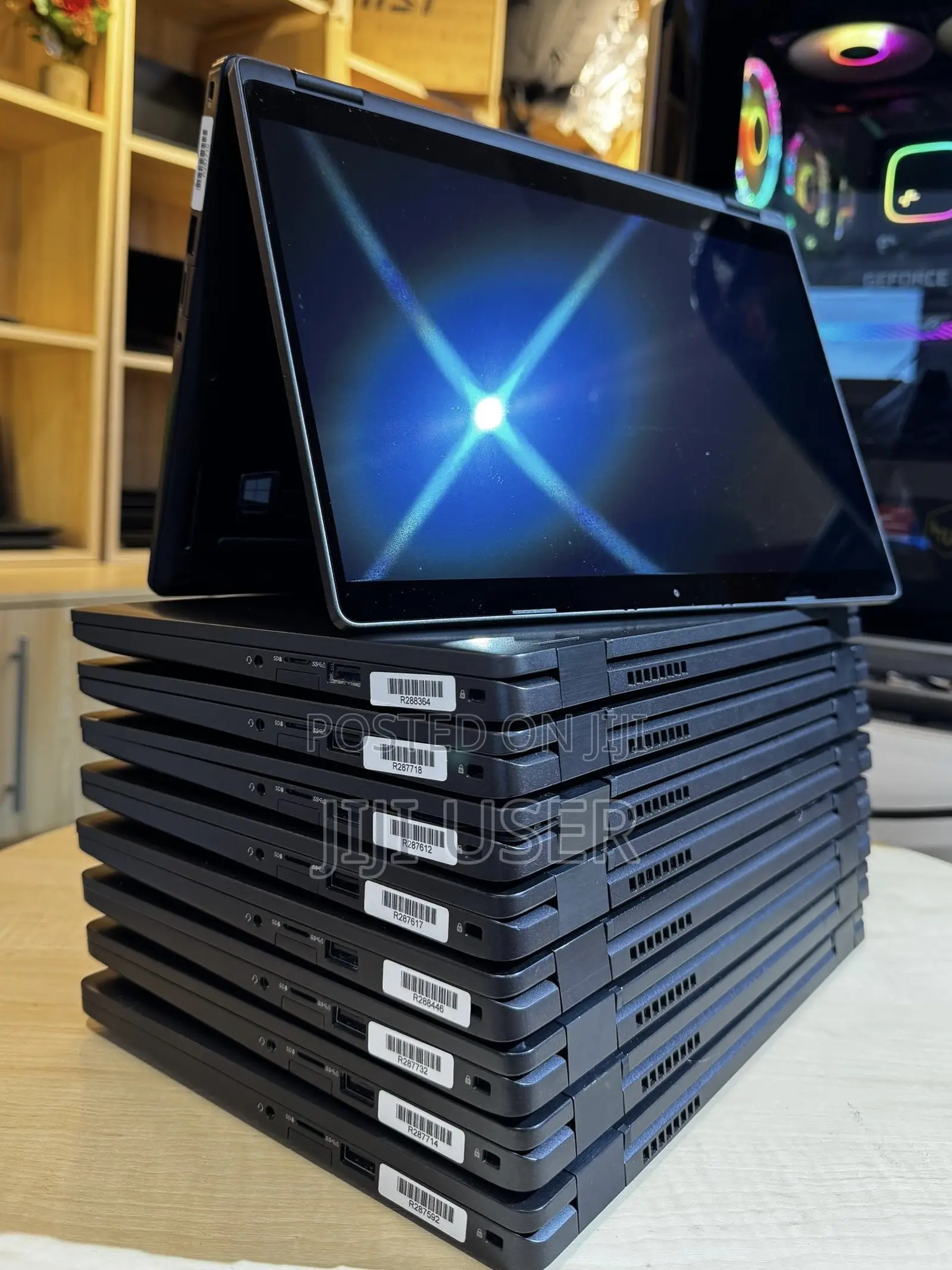 Laptop Dell Latitude 5300 2-in-1 8GB Intel Core i5 SSD 256GB