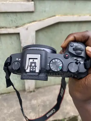 Canon Eos R8 Mirrorless Camera