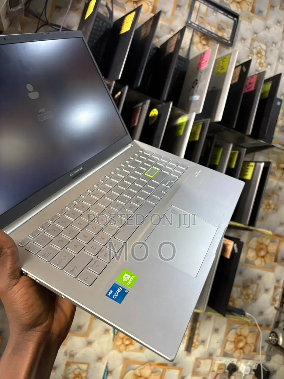 Laptop Asus VivoBook 15 X505BA 8GB Intel Core i5 SSD 512GB