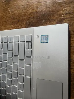 Laptop HP Pavilion 10 8GB Intel Core i5 HDD 1T