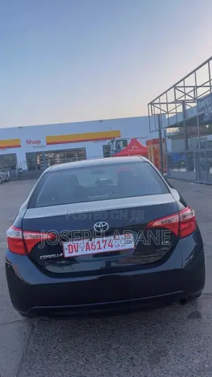 Toyota Corolla LE Eco (1.8L 4cyl 2A) 2018 Black