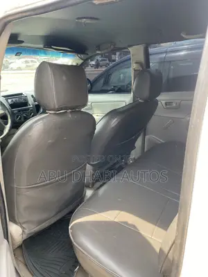 Toyota Hilux 2011 White
