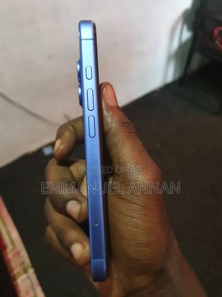 Apple iPhone 16 128 GB Blue