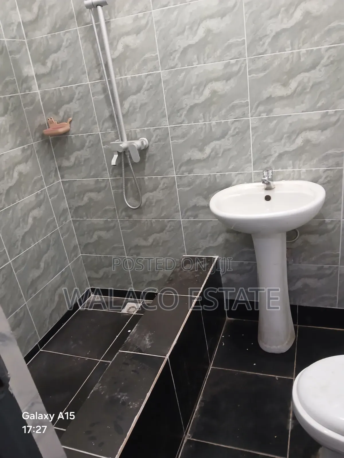 3bdrm Apartment in Walako Estate, North Industrial Area for rent