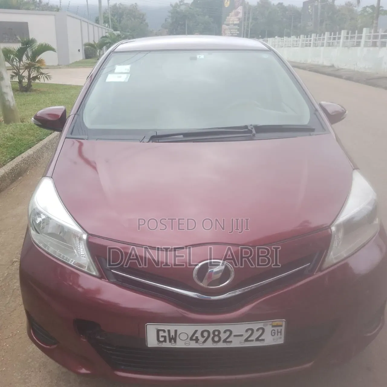 Toyota Vitz 2012 Brown