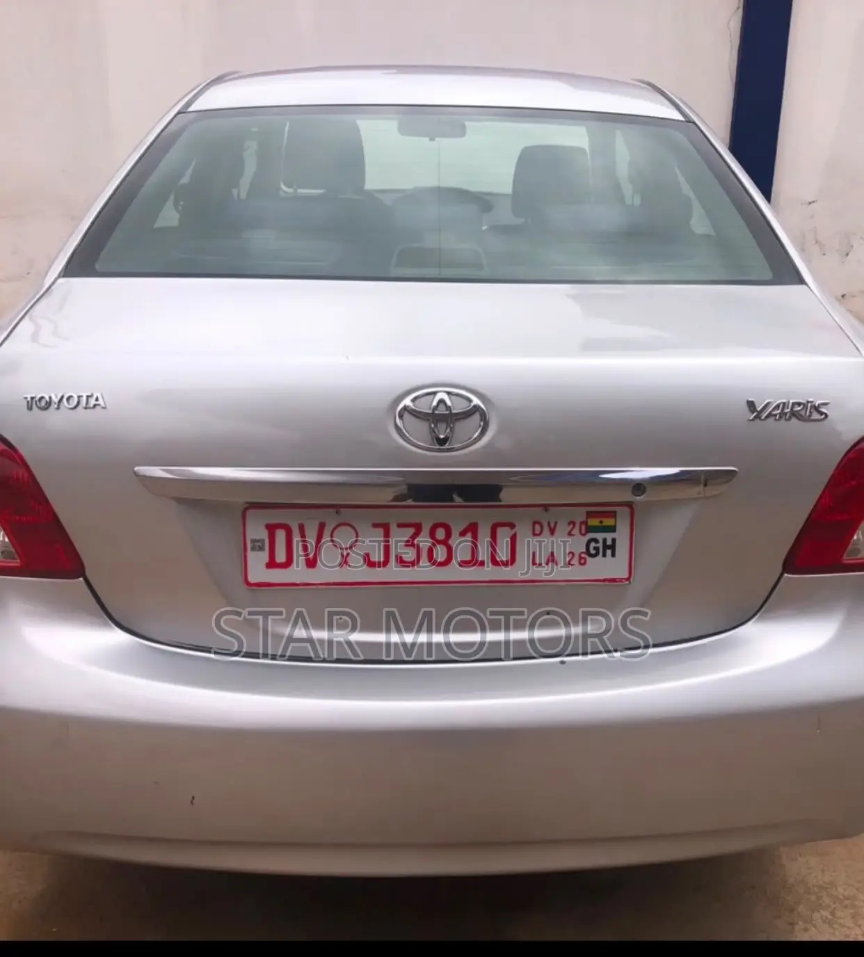 Toyota Yaris 2012 Silver
