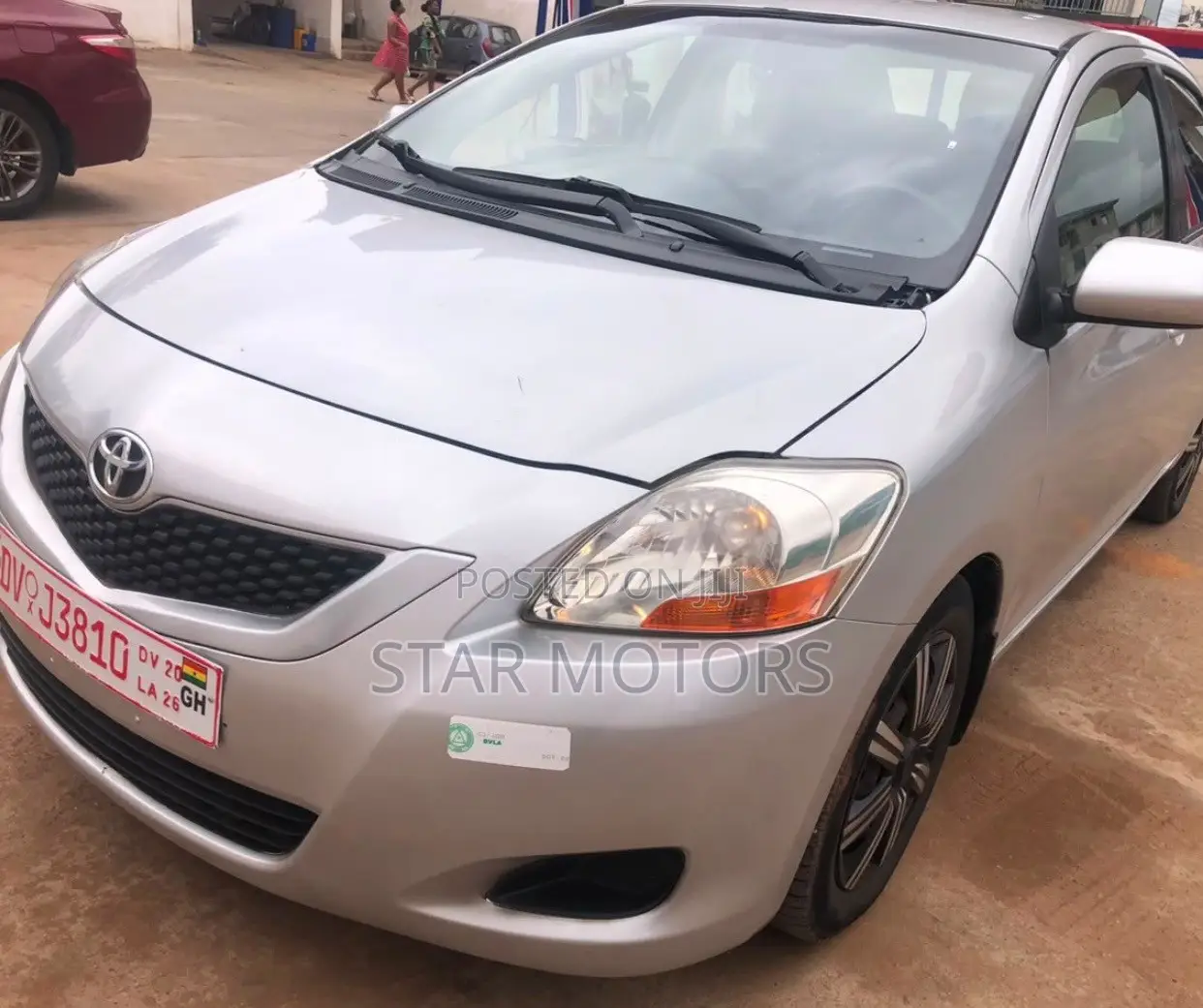 Toyota Yaris 2012 Silver