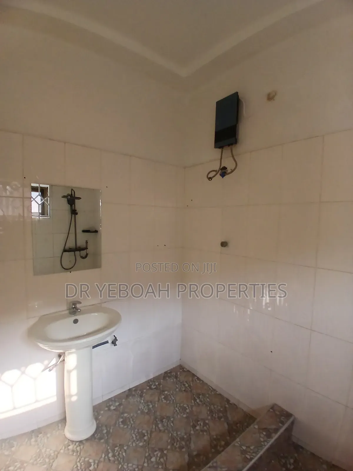 4bdrm House in Spintex Baatsona for rent