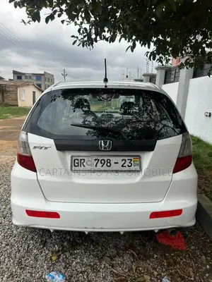 Honda Fit Automatic 2010 Silver