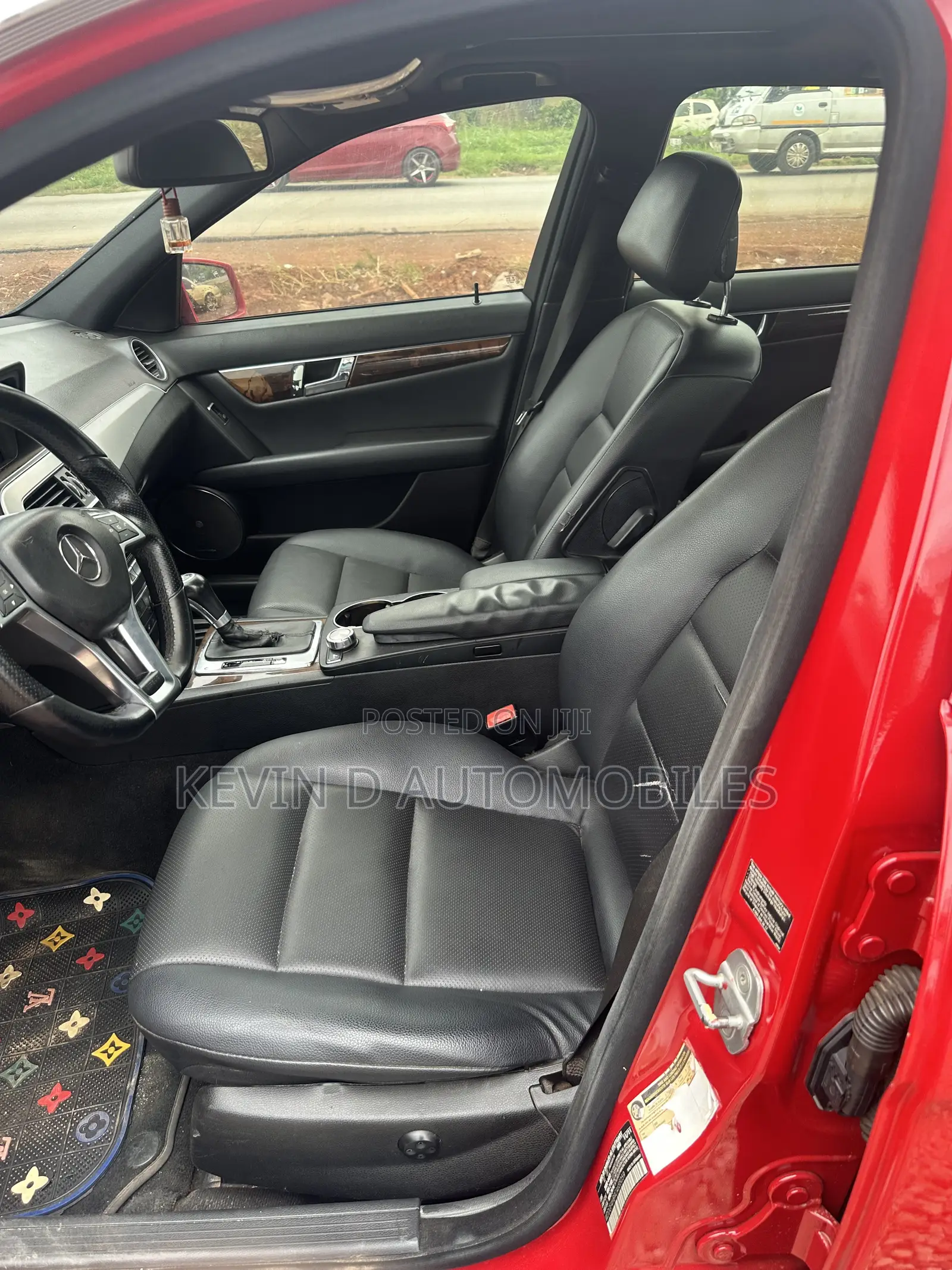 Mercedes-Benz C250 2012 Red