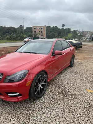 Mercedes-Benz C250 2012 Red
