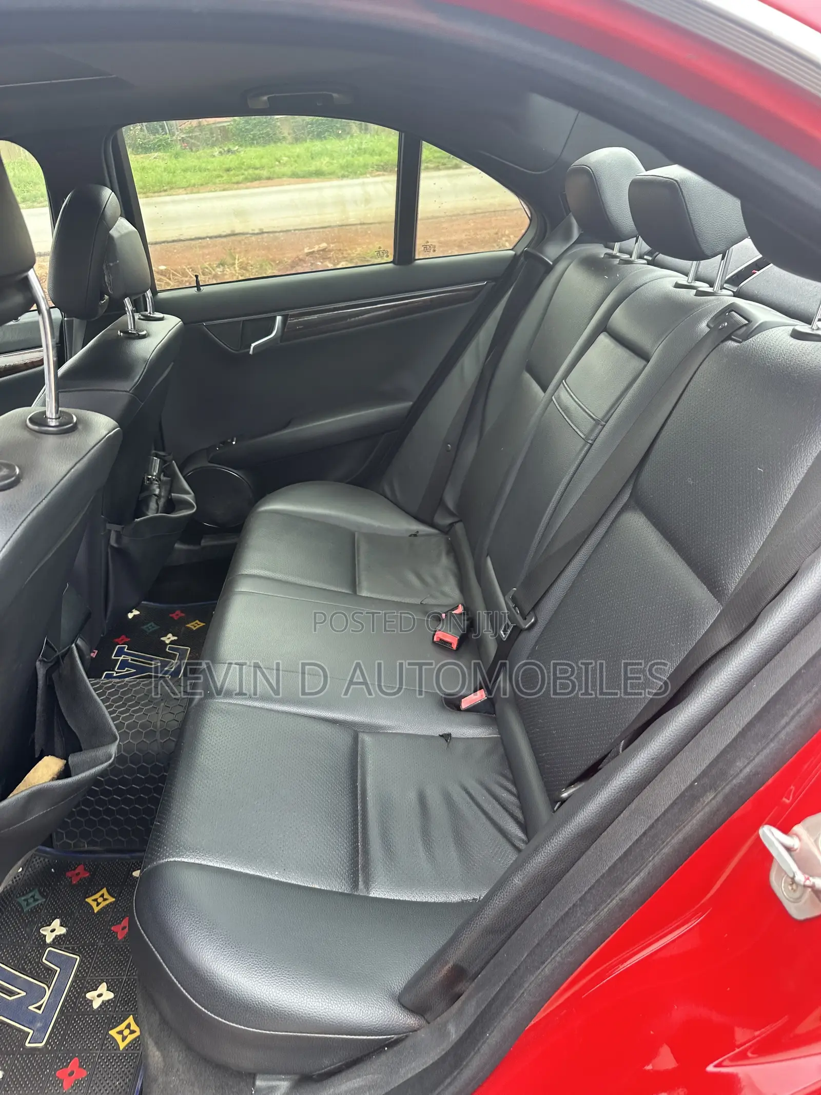 Mercedes-Benz C250 2012 Red