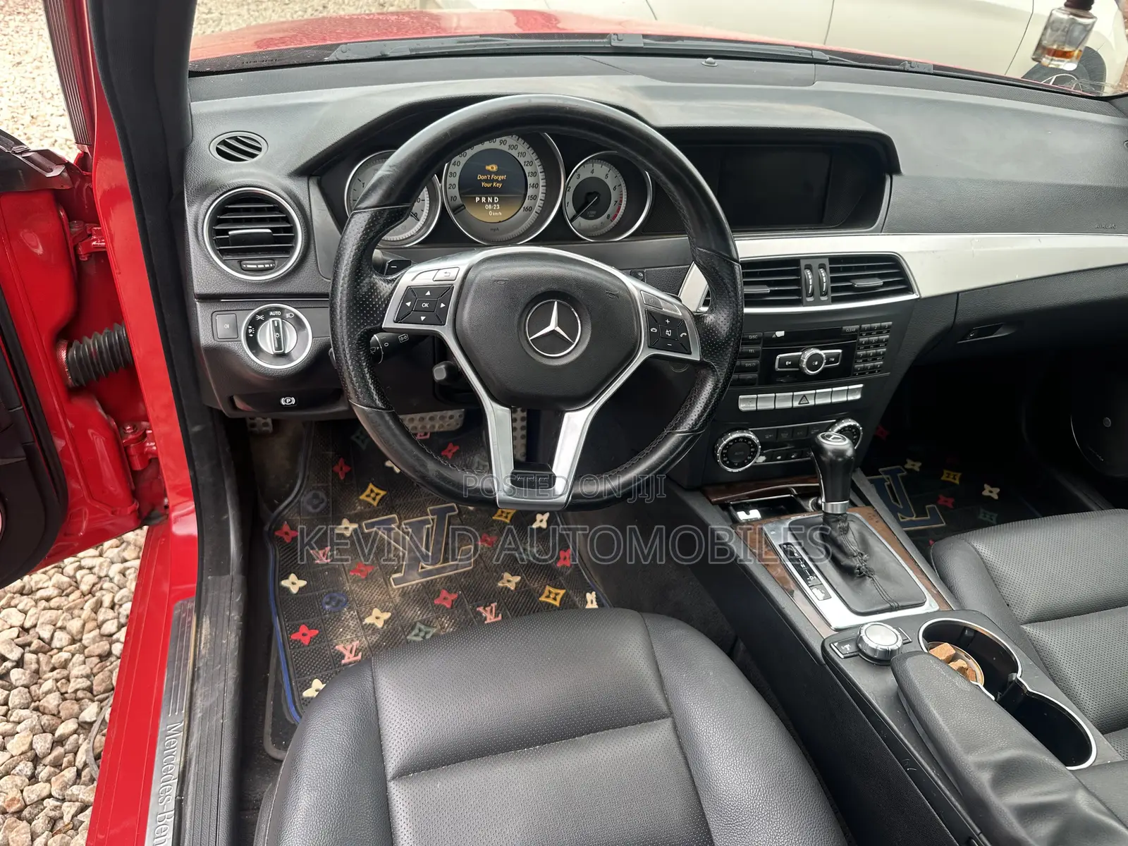 Mercedes-Benz C250 2012 Red