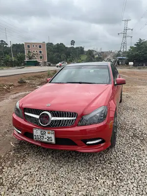 Mercedes-Benz C250 2012 Red