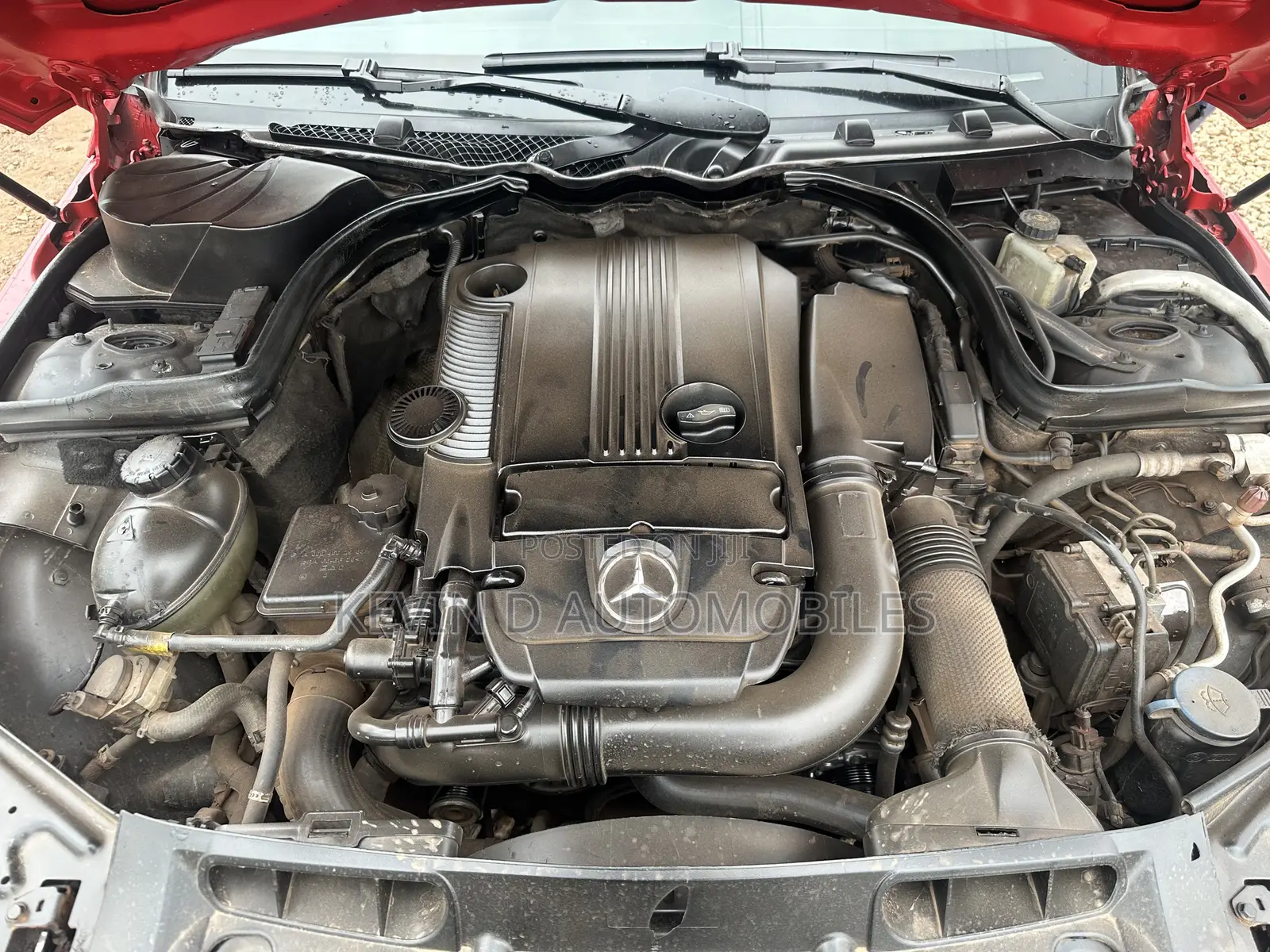 Mercedes-Benz C250 2012 Red