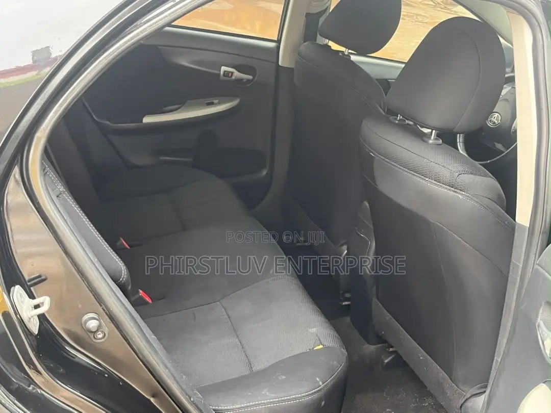 Toyota Corolla 2013 Black