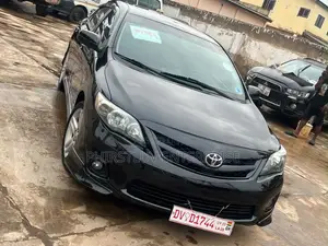 Toyota Corolla 2013 Black