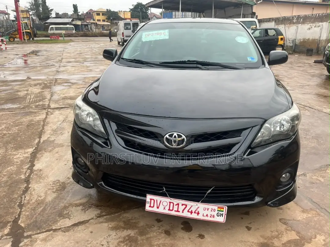 Toyota Corolla 2013 Black