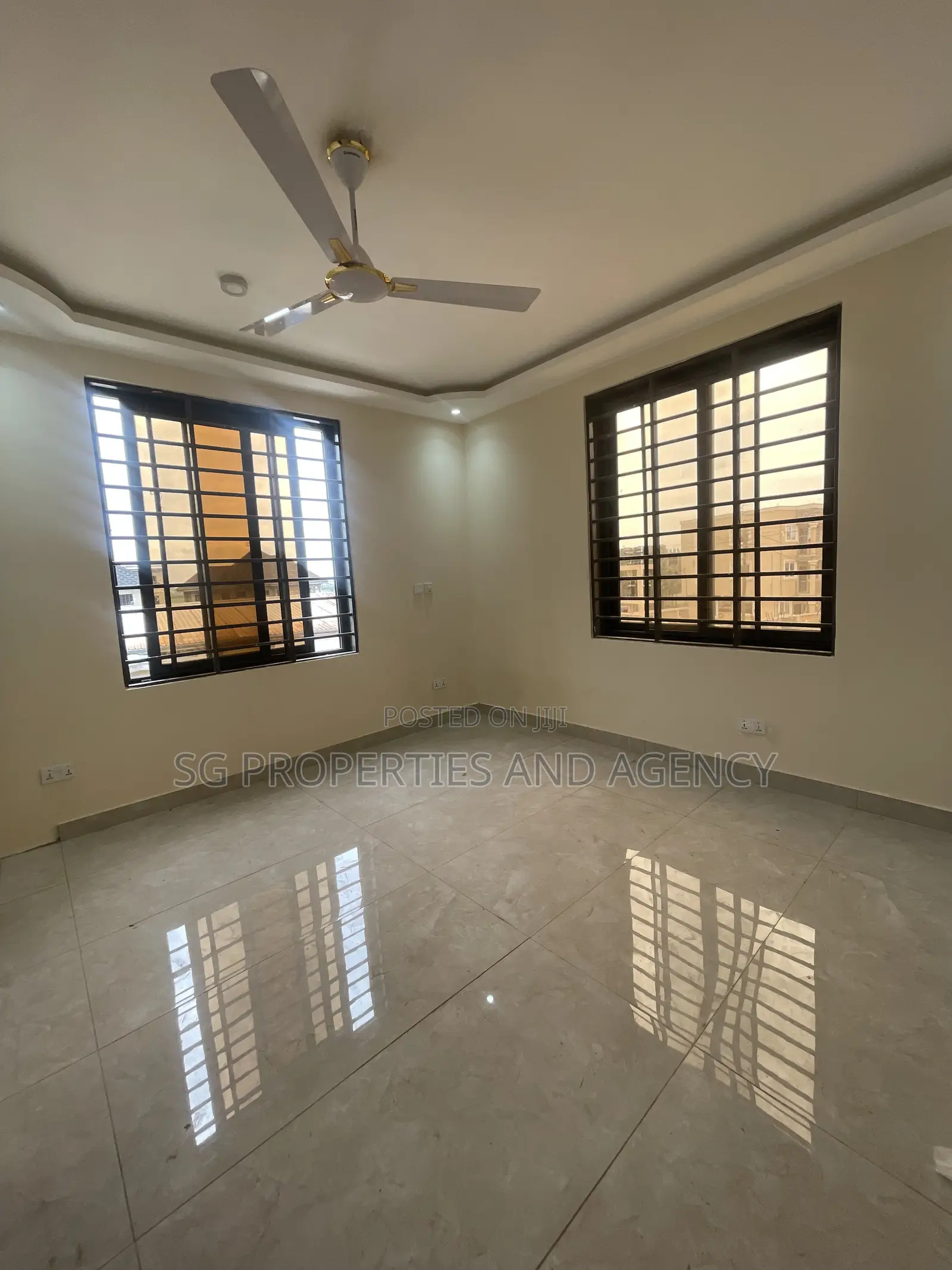 2bdrm Apartment in Lashibi, Sakumono for rent