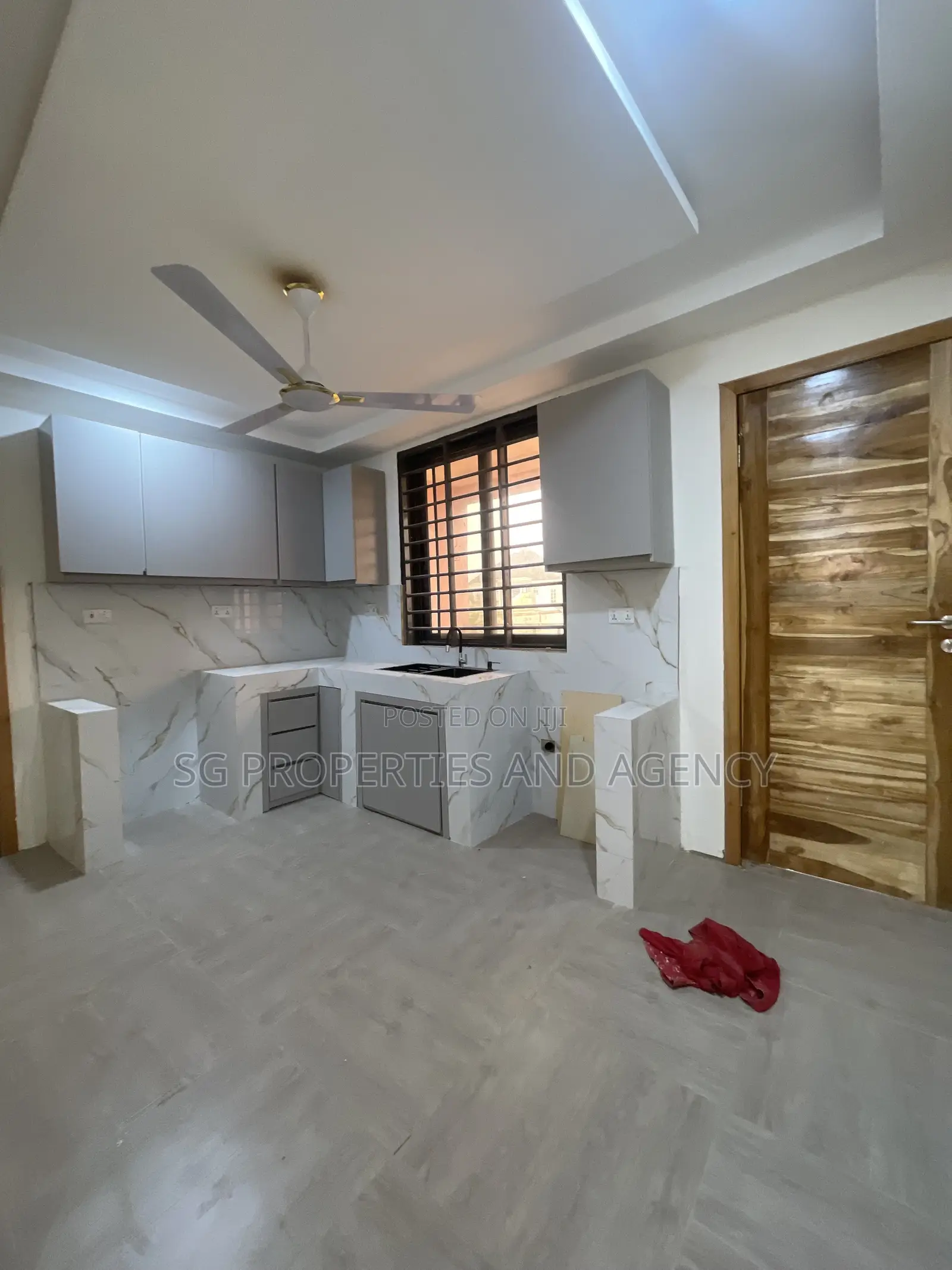 2bdrm Apartment in Lashibi, Sakumono for rent