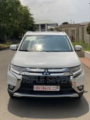Mitsubishi Outlander SEL AWC 2017 White