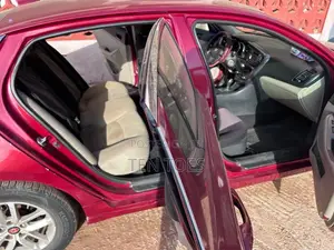 Kia K5 2.0 500h 2014 Red