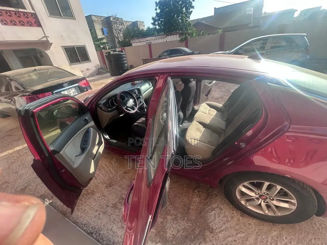 Kia K5 2.0 500h 2014 Red