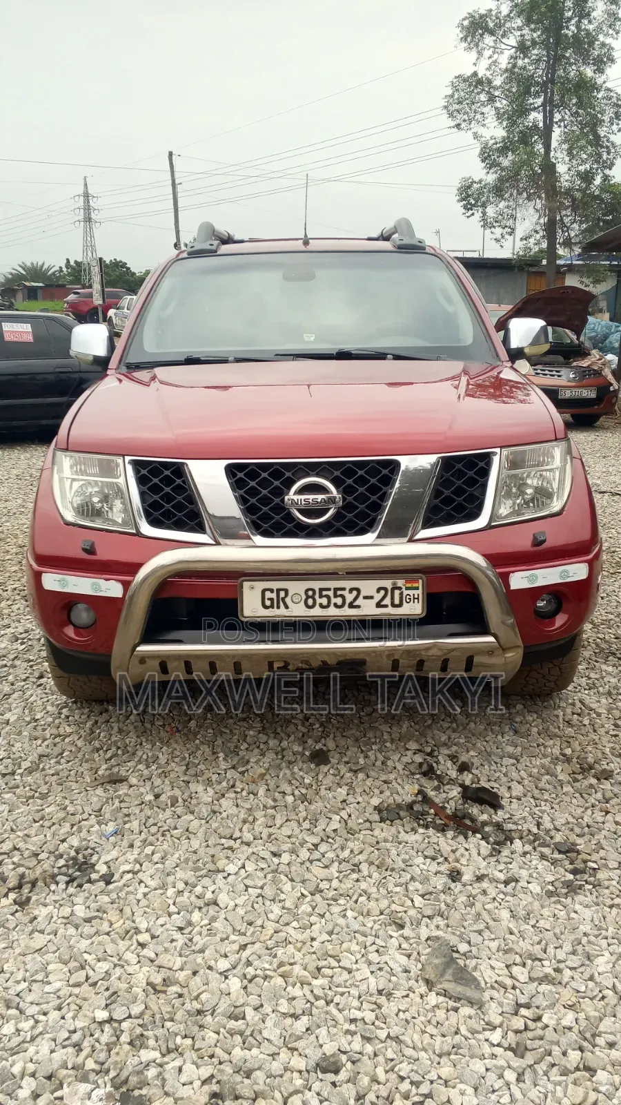 Nissan Navara 2011 Red