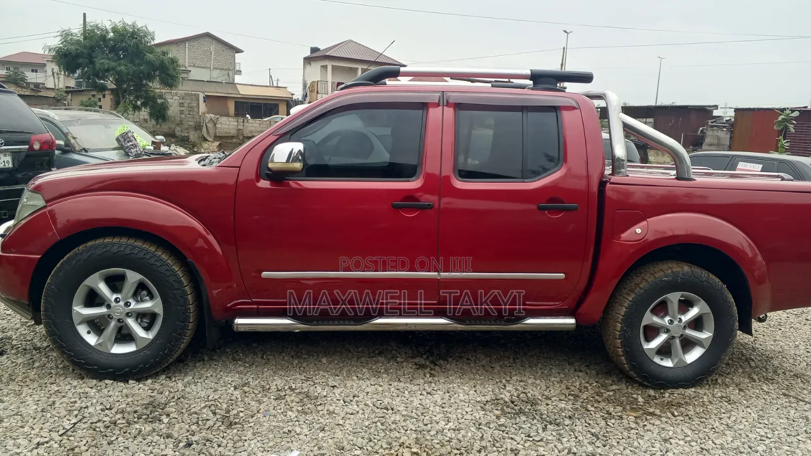 Nissan Navara 2011 Red