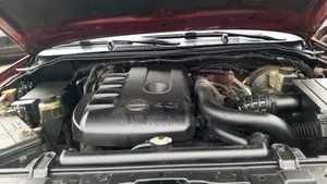 Nissan Navara 2011 Red