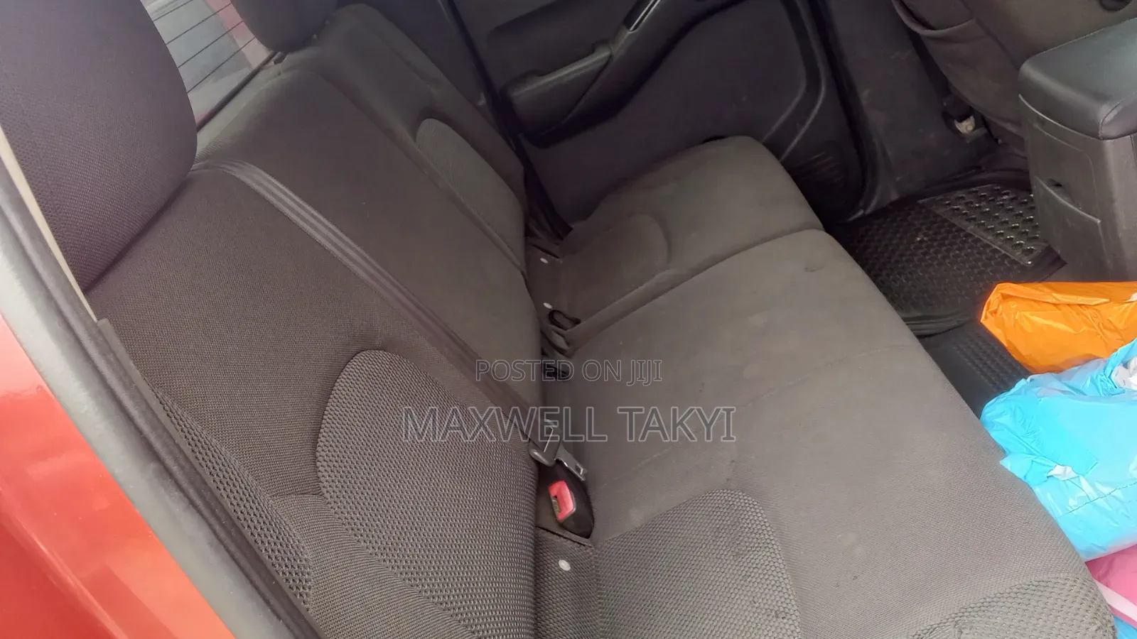 Nissan Navara 2011 Red