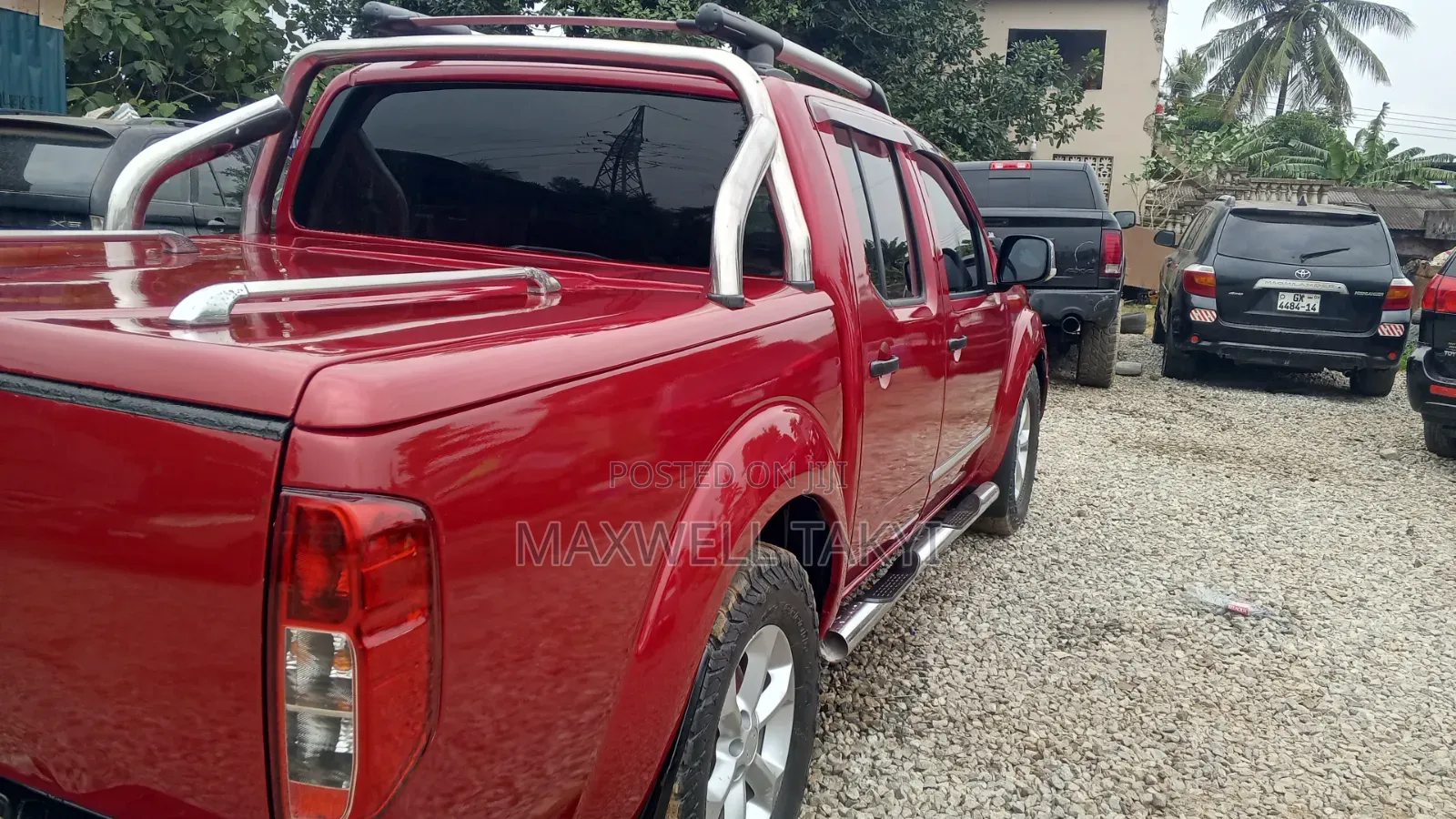 Nissan Navara 2011 Red