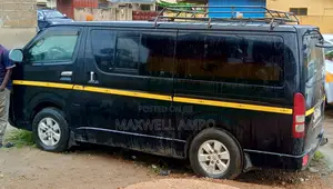 Toyota HiAce 2012 Black