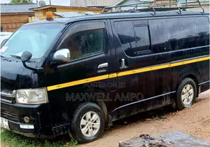Toyota HiAce 2012 Black