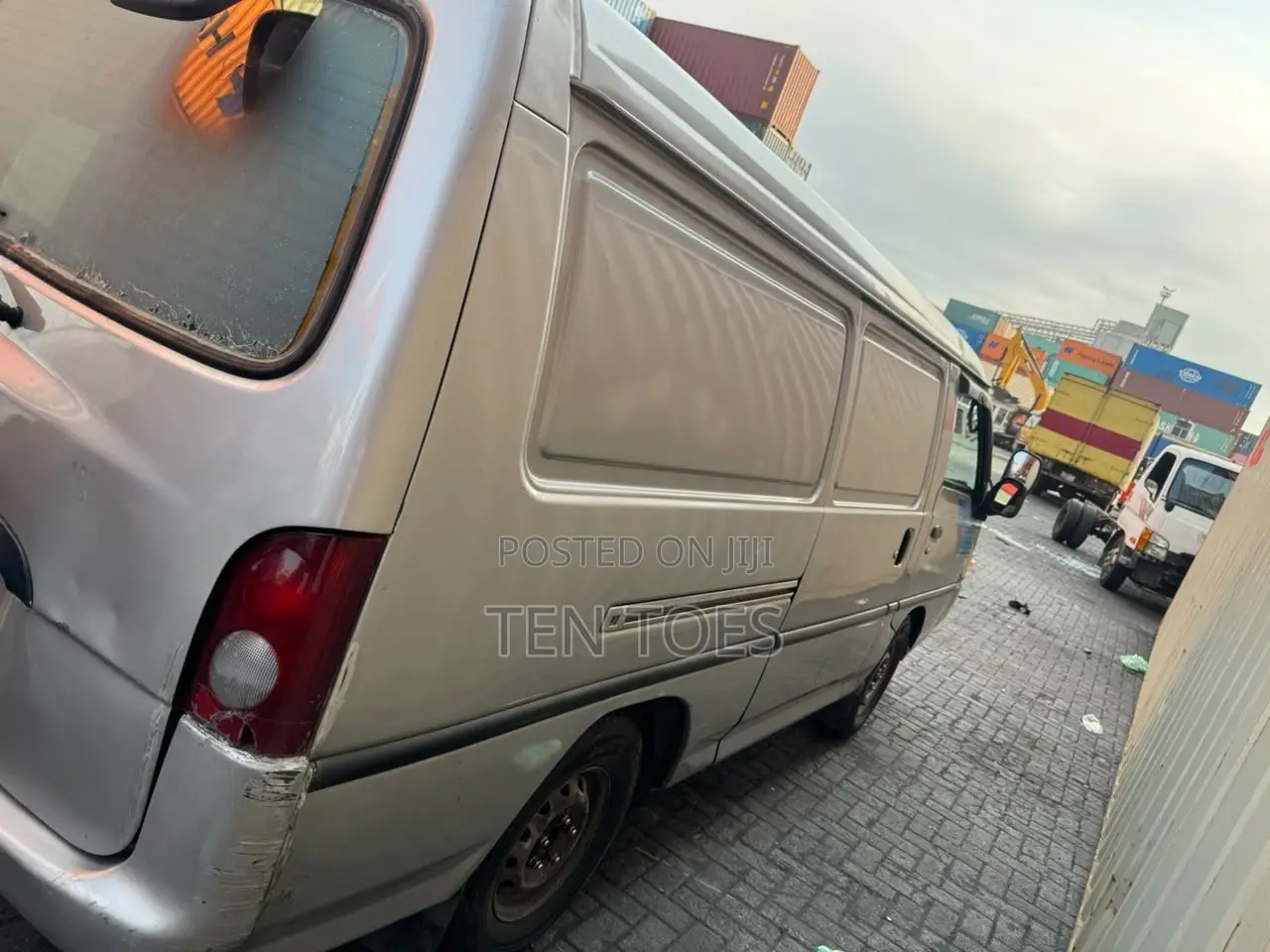 Hyundai H-100 2004 Silver