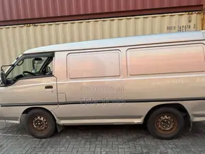 Hyundai H-100 2004 Silver