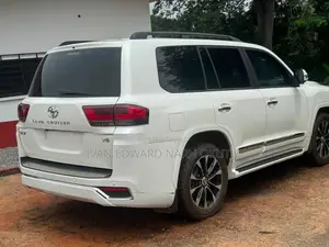 Toyota Land Cruiser 4.5 V8 DSL 2014 White